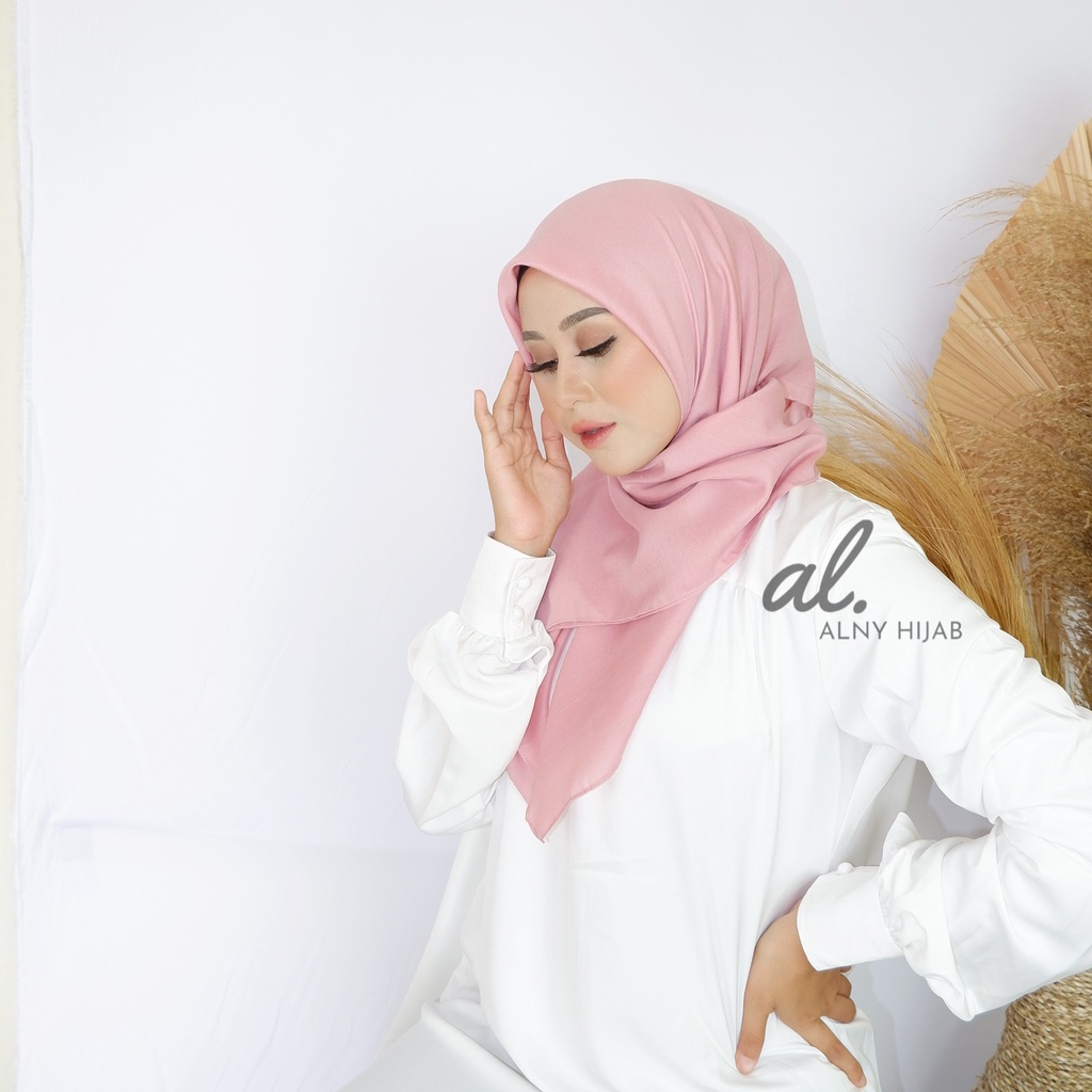 Segiempat Paris Premium Square Hijab Anti Letoy Cotton Voal Jahit Tepi