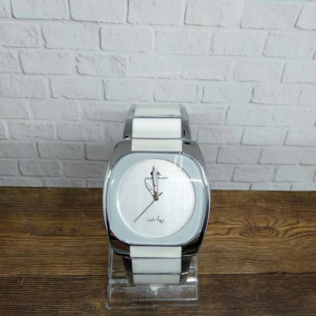 Jam Quicksilver wanita