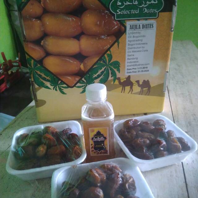 

Kurma dan madu