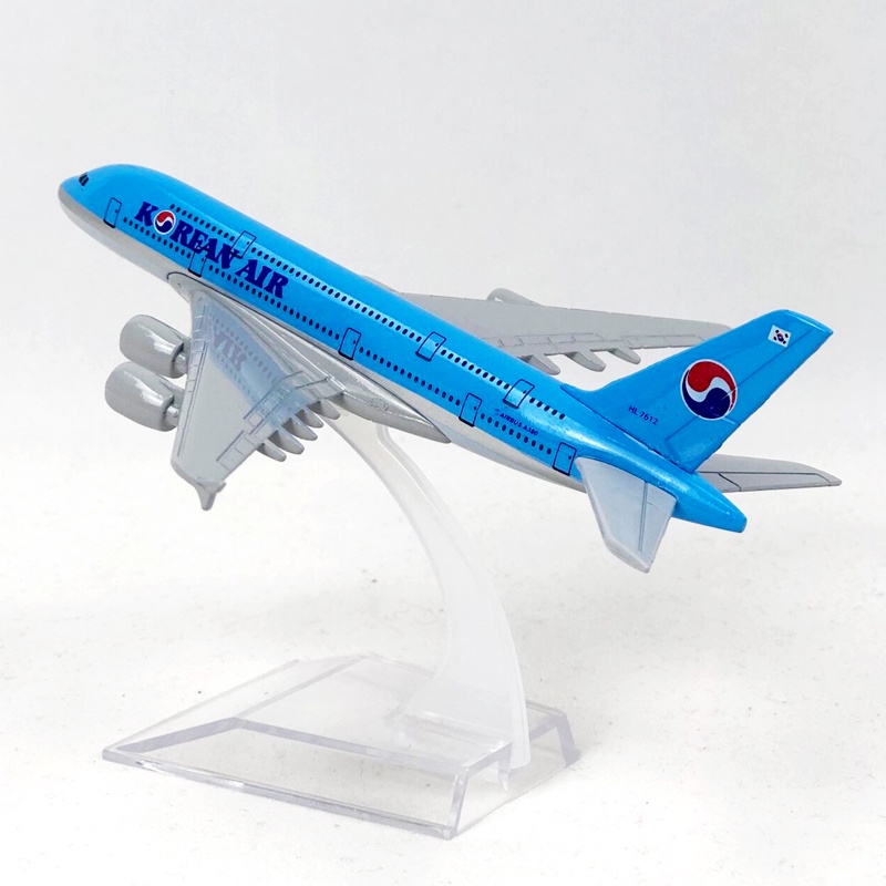 Miniatur Diecast Pesawat Airbus 380 A380 Korea Bahan Alloy Metal Ukuran 16cm Untuk Koleksi