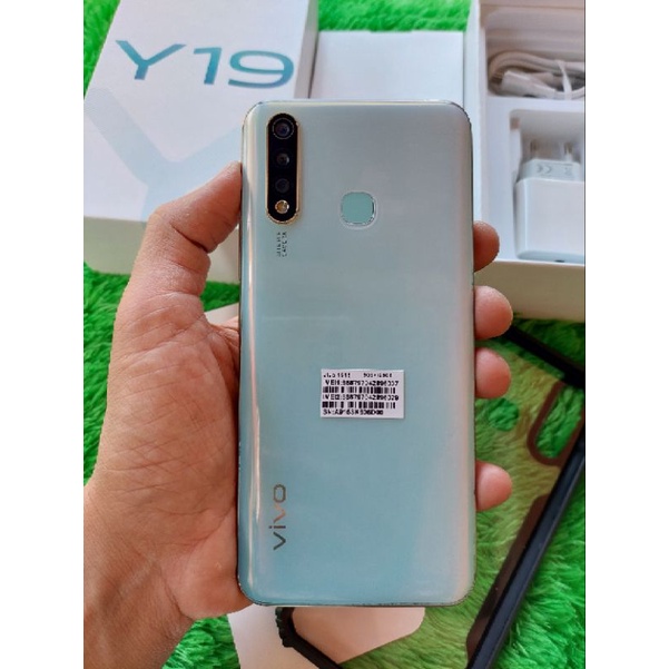 HANDPHONE HP SECOND BEKAS. VIVO Y19 FULLSET 97% MULUS