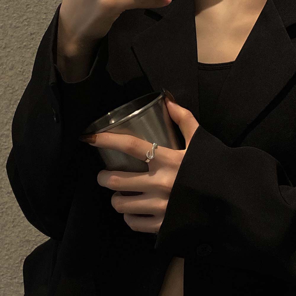 Cincin Jari Model Terbuka Adjustable Bahan Metal Warna Silver Gaya Korea Untuk Wanita