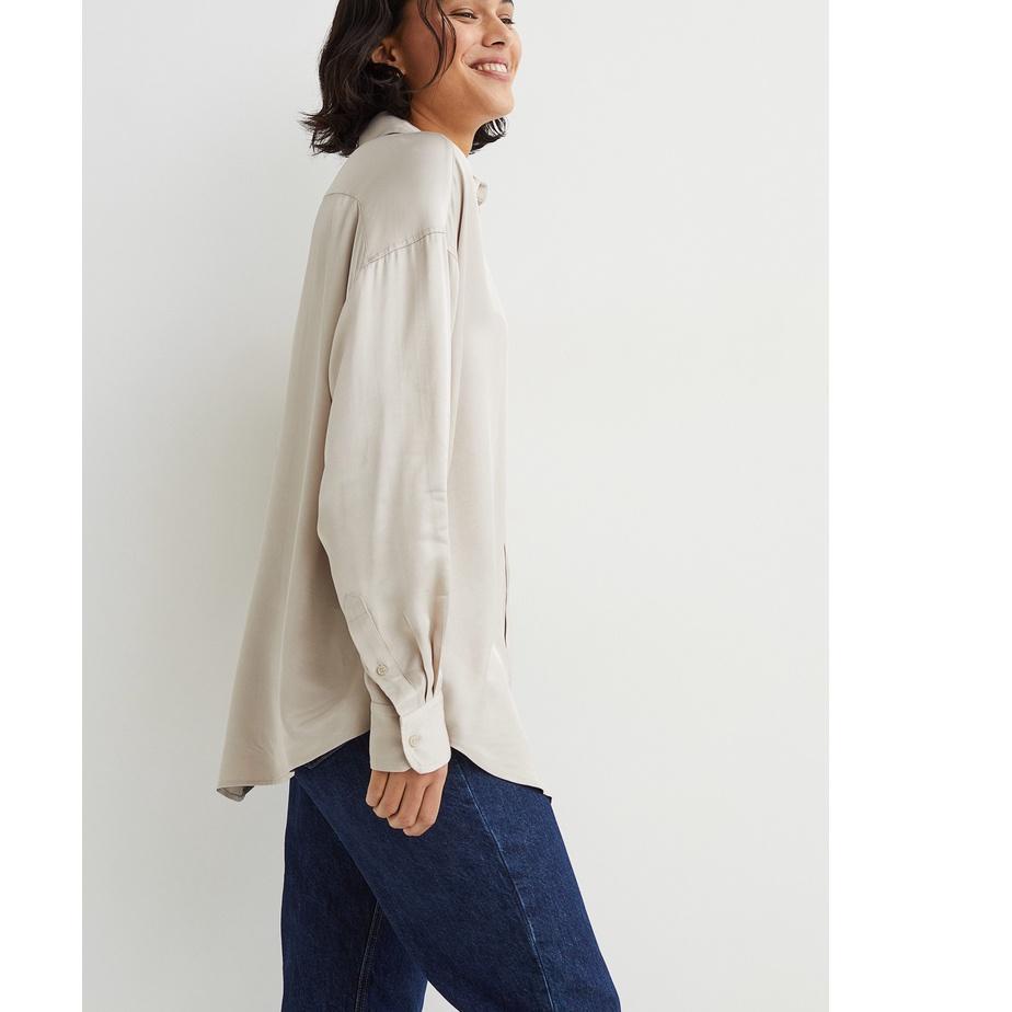 Terjangkau - 3262 - HM Satin Long-Sleeve Blouse Lengan Panjang .,