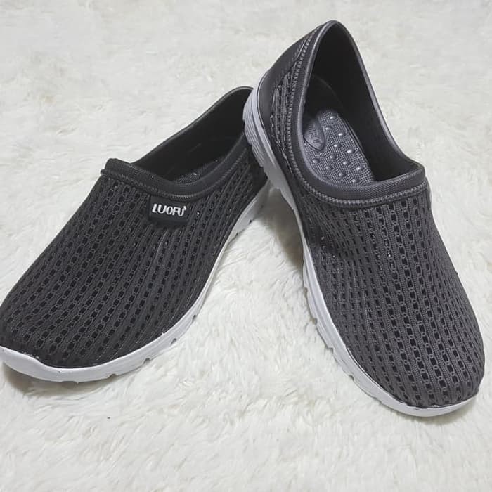 jelly shoes kets pria sepatu slip on luofu casual import 40-44 1618