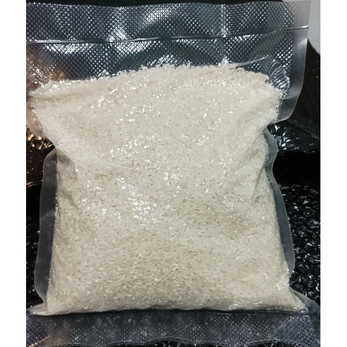 

Beras Sokan Padang Kemasan Plastik 1 kg Tanpa Bahan Pengawet