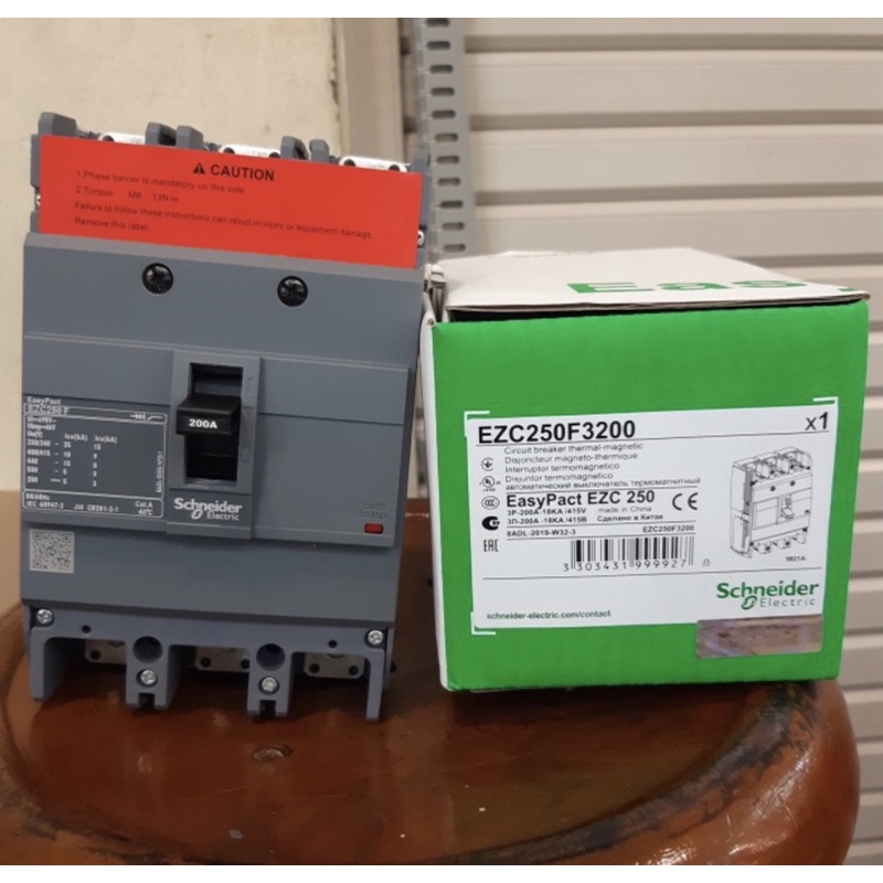 MCCB Breaker 200A 3P Schneider