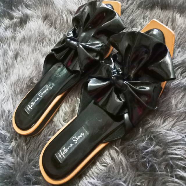 Sandal mules by Helena shoes