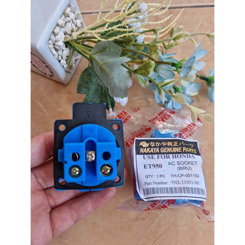 AC SOCKET BIRU (RUMAH STEKER) 2H ET-950