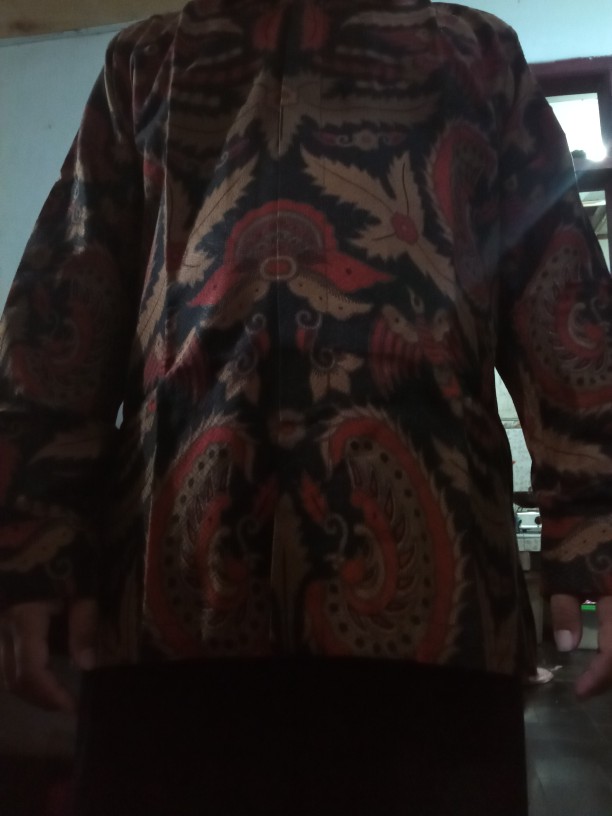 Kemeja Batik Dobby Pria Lengan Panjang Premium Warna Merah Cream Hitam 721033 Cap 72