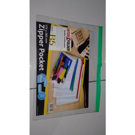 

Inter X Folder Zipper Pocket B5 175x265 Warna Hijau