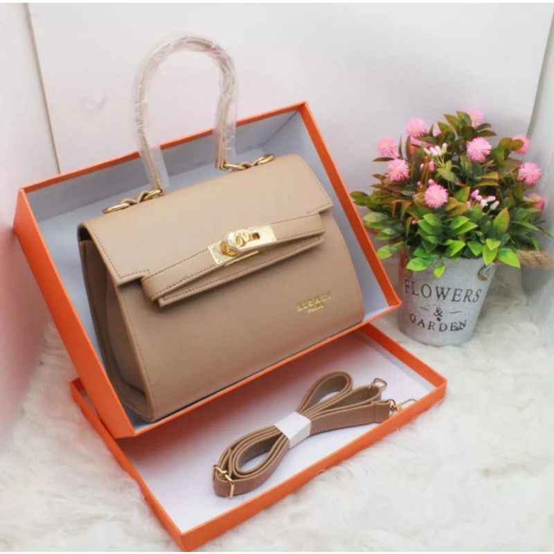 Tas Selempang Wanita Premium [BISA COD]