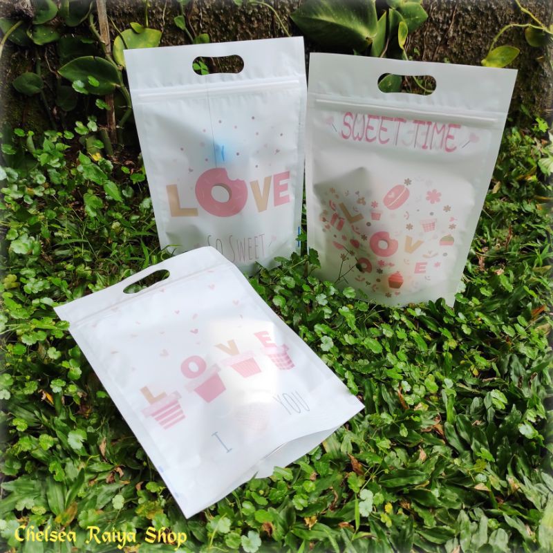 Plastik standing pouch ziplock zipper klip love untuk makanan - random