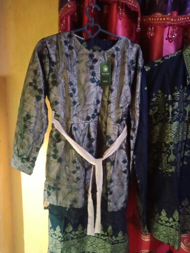 Kebaya Batik Bestseller Couple Nawang Ayu Series (free Hijab)