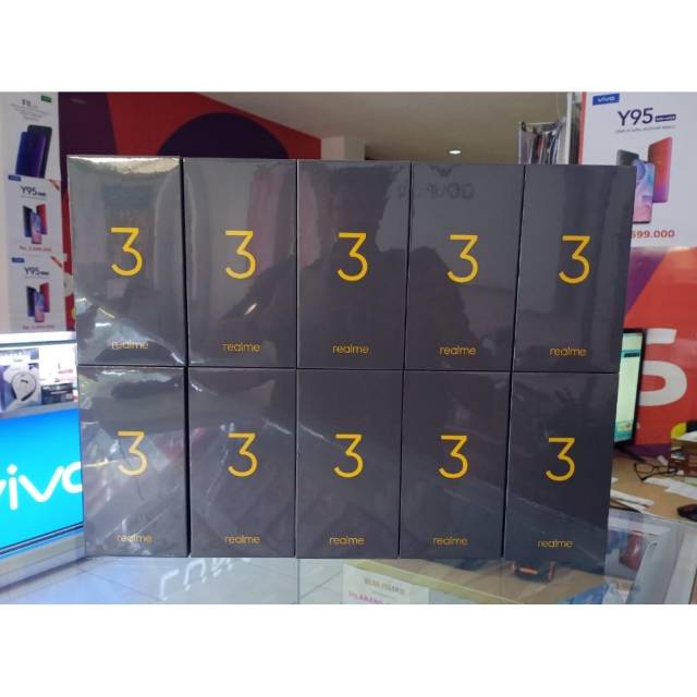 REALME 3 RAM.4GB/ ROM.64GB