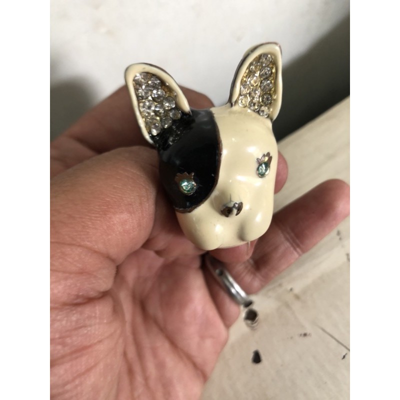 Cincin Betsey Johnson motif bulldog bekas