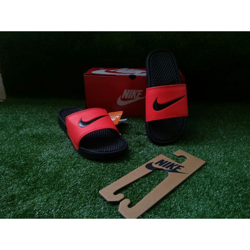 Nike Benassi Swoosh Black/Red/Black