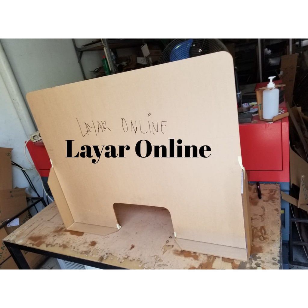 

Sekat Acrylic 5mm Lebar 60x80cm Meja Kasir Partisi Pembatas