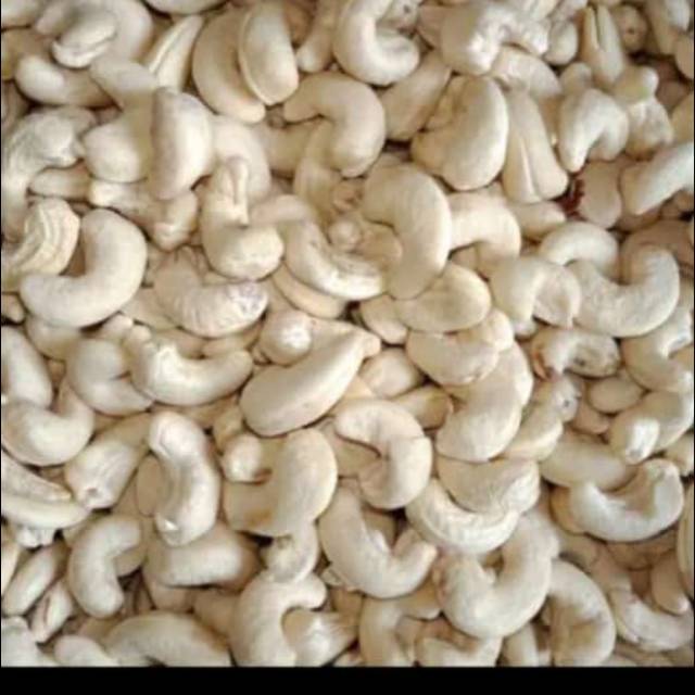 

Kacang Mete mentah fresh kering 1 kg