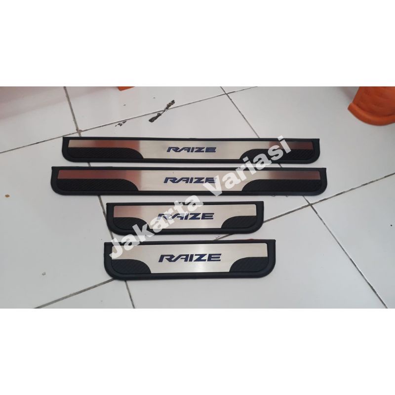 sillplate samping Toyota Raize
