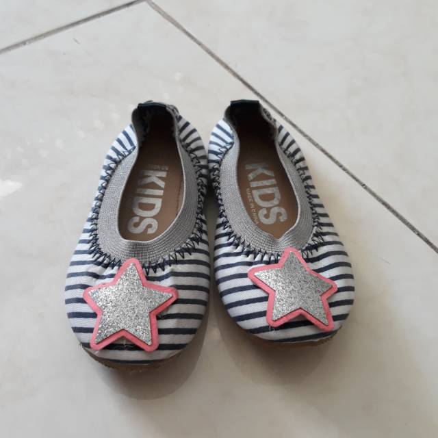 Sepatu anak cotton on kids