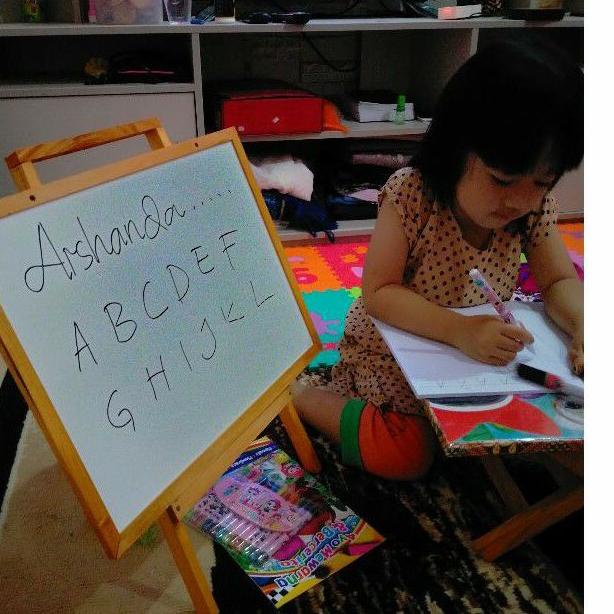 

➺kt Best❆➺ MENARIK Papan tulis 32x42 white board+ standing free spidol+penghapus+Tali . 51