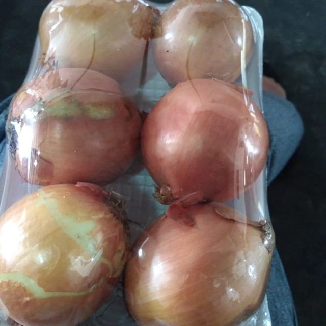 

Bawang bombay