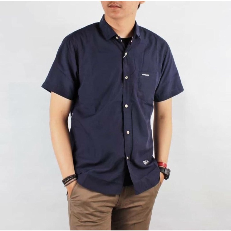 KEMEJA HEM PRIA LENGAN PENDEK MOTIF POLOS PREMIUM QUALITY