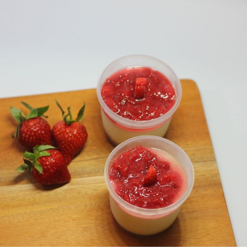 

Puding Mini Stroberi Klasik
