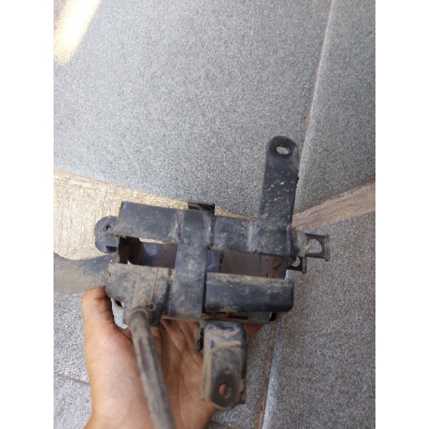 dudukan aki new megapro monoshock karbu