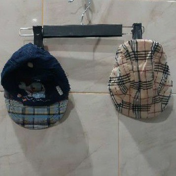 topi bayi model Burberry dan paus