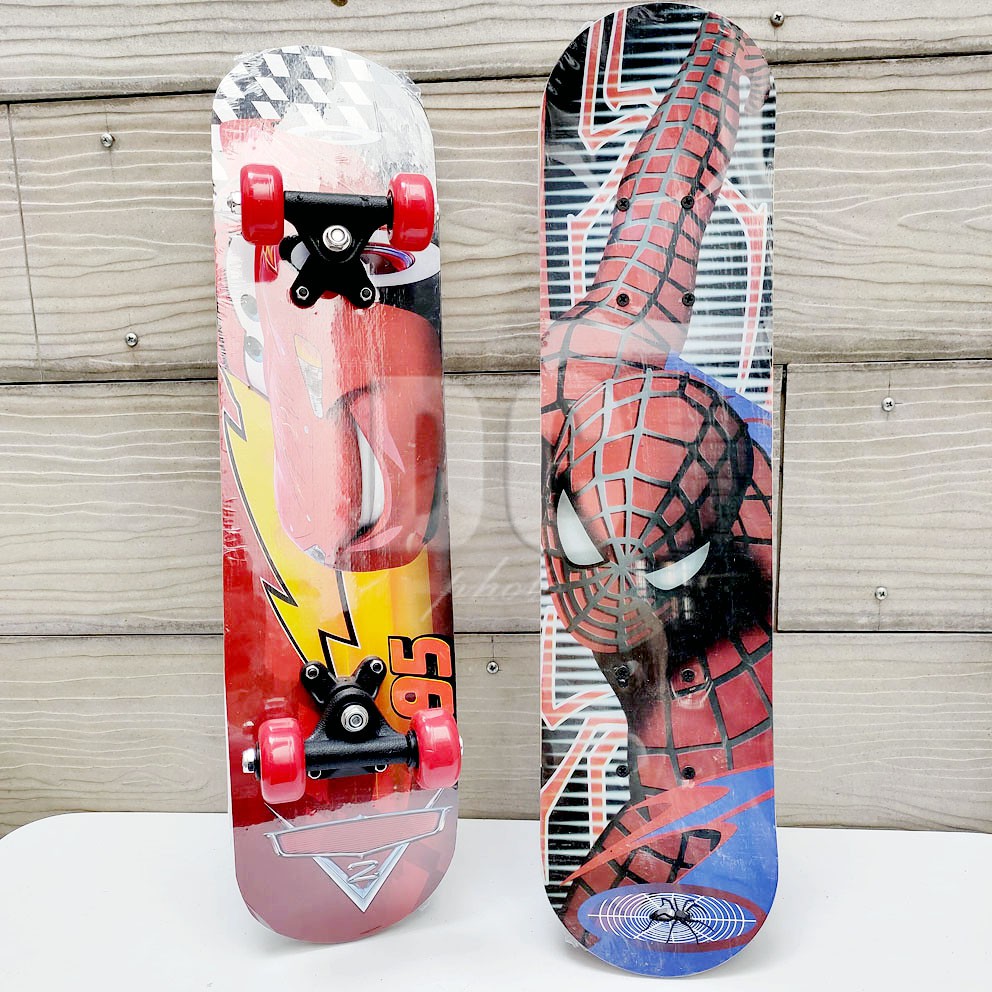 Skateboard Karakter Cars Spiderman Papan Luncur Kayu Ukuran Sedang