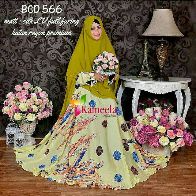 Dress motif kameela