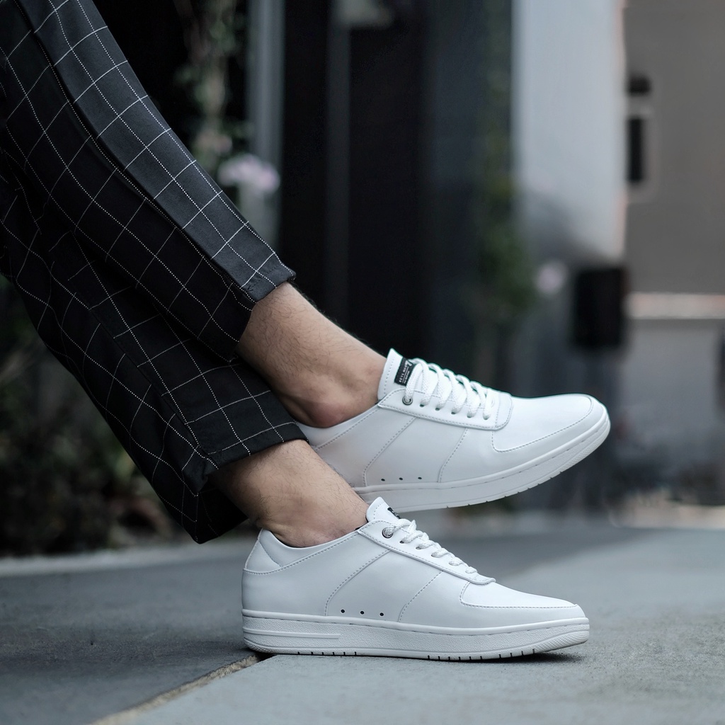 Adaptive White | Sepatu Putih Casual Sneakers Kasual Polos Original Pria Cowok Footwear New | Reyl FORIND