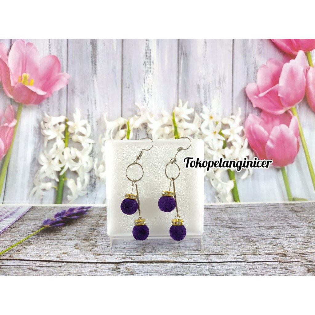 Anting kekinina/anting korea fashion Bola Minii Warni  wanita By Tokopelanginicer