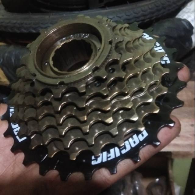 Sproket jangkrik ulir/drat 7 speed Pacific