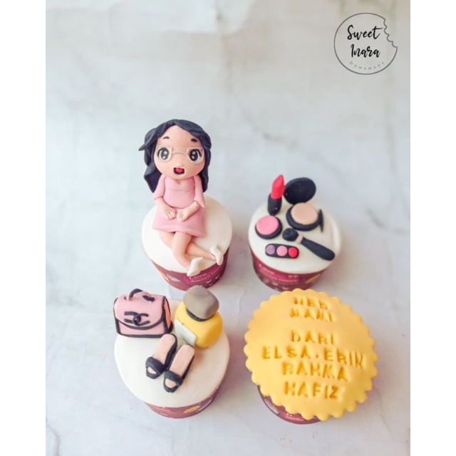 

Cupcake Ulang Tahun Make Up