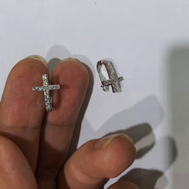 Anting Klep Salib Elegant Hadiah Ultah Emas Putih Asli