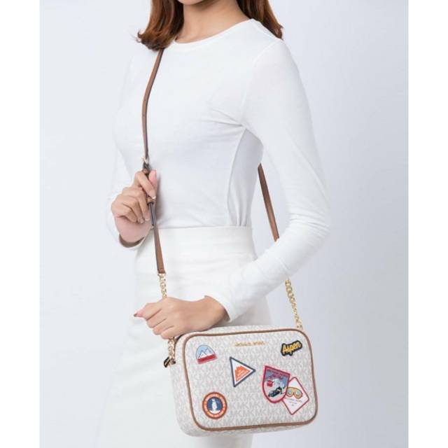 MK Jetset Vanilla EW Crossbody Aspen