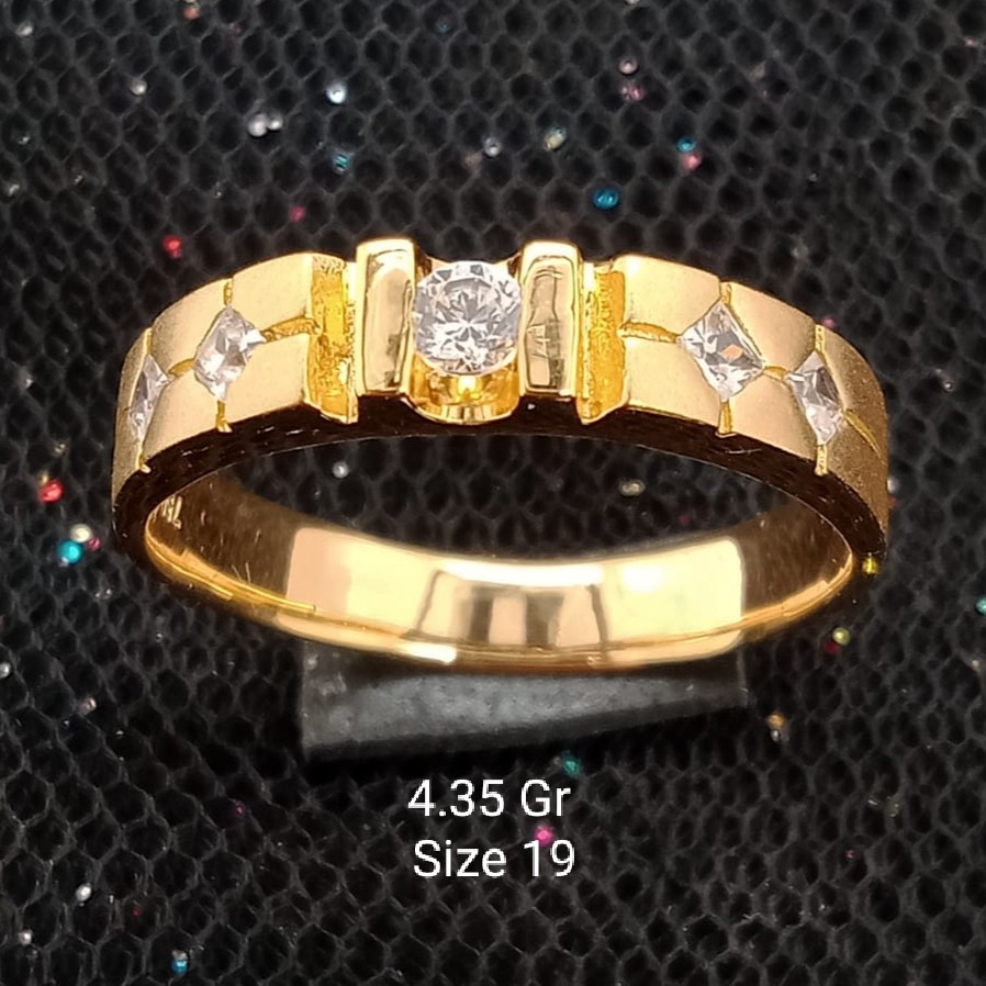 Cincin Emas 17K - 4.35 Gr Kadar 750 - 1822