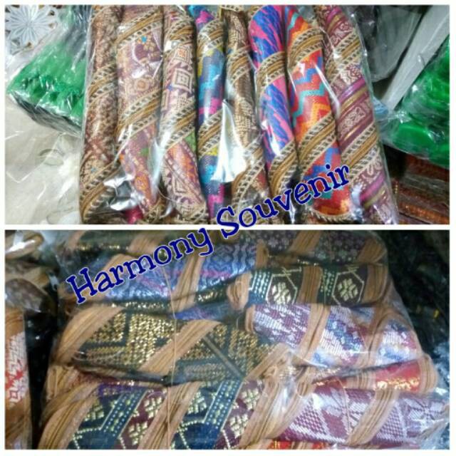 

Souvenir tempat pensil songket sletting lilit