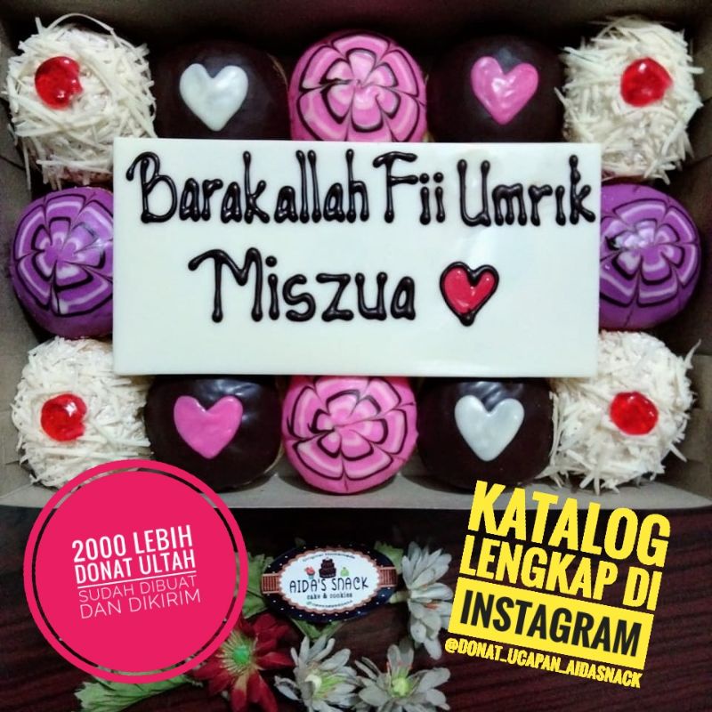 

Kue donat cake ultah ulang tahun toping coklat keju ungu pink by Aida's snack bandung