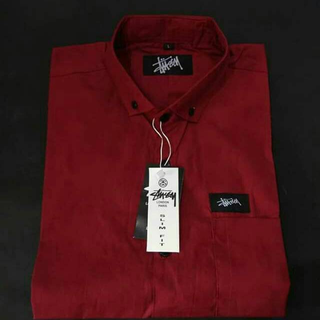 Kemeja lengan pendek stussy