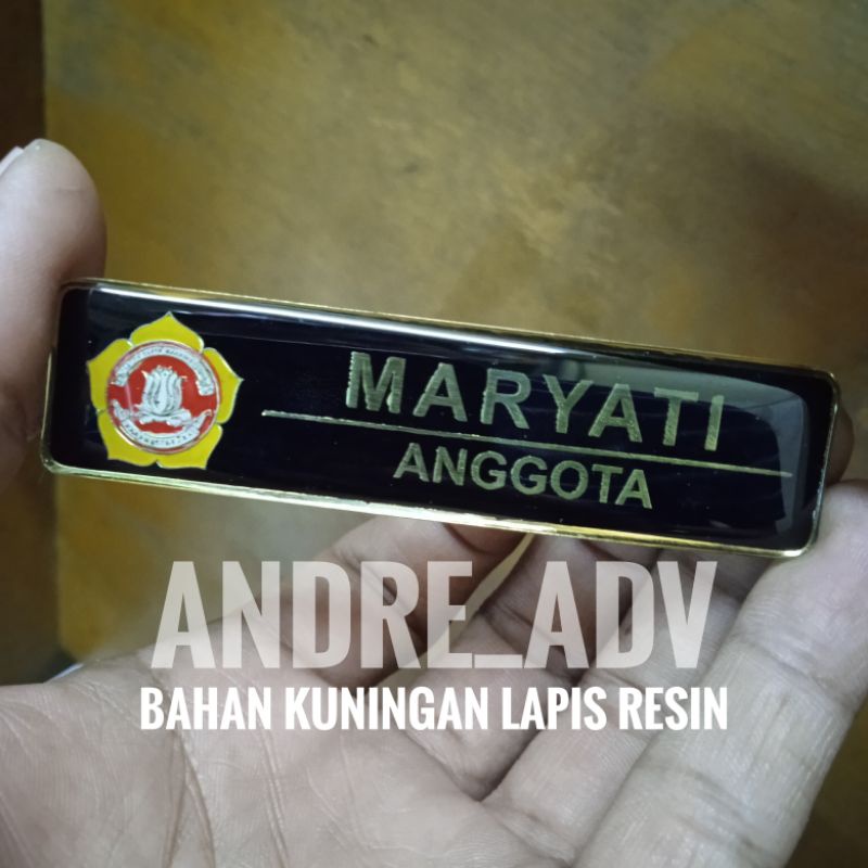 

name tag karang taruna costum nama bahan kuningan lapis resin