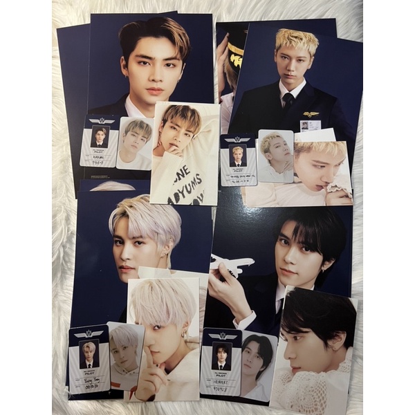 WAYV SEASON GREETINGS 2022 SG22 Hendery Ten Xiaojun Yangyang Desk Calendar Diary Mini Brochure