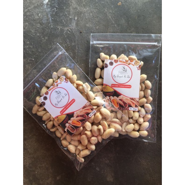 

KACANG TANAH KUPAS MENTAH BESAR JUMBO ISI 50 GRAM PREMIUM ASLI 100% REMPAH BUMBU DAPUR BU ROS JSR