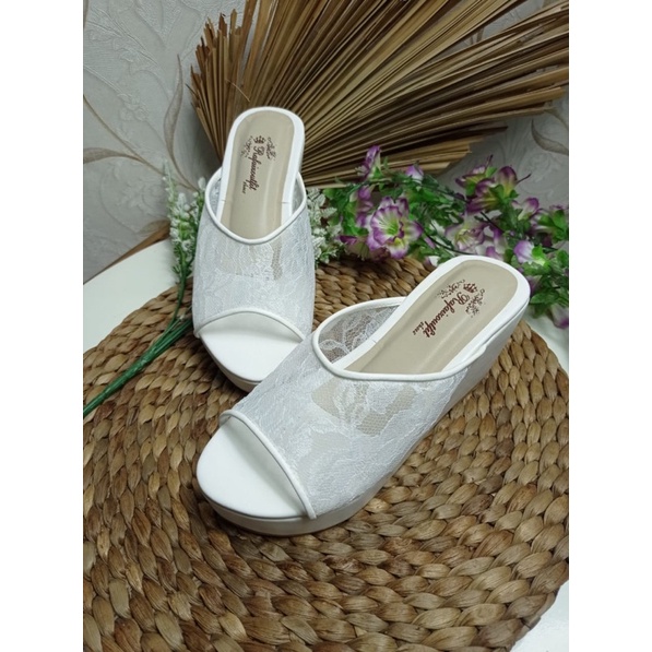 wedges tlara putih brukat lace tinggi 7cm