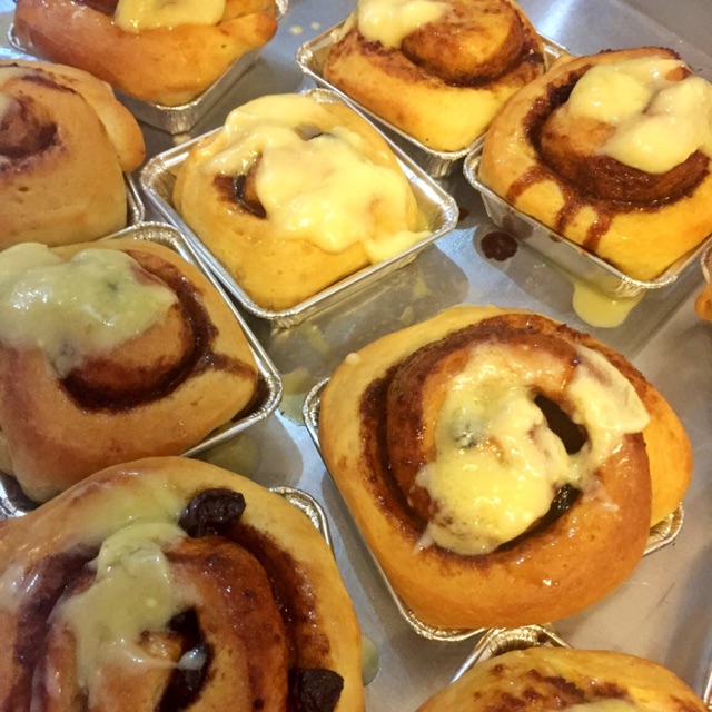 

Cinnamon Roll Mbah Lomo Bakery (Original/Nutella/Ovomaltine)