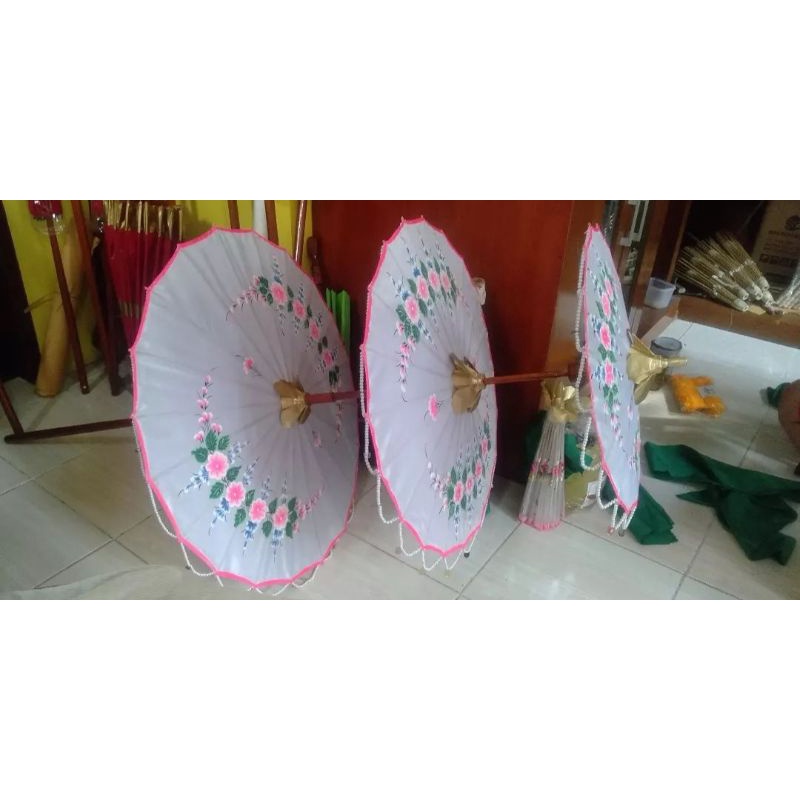 Payung susun Bali / Payung keraton / Payung pengantin susun