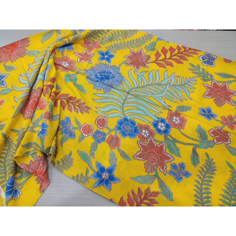 Kain batik modern motif daun bunga bahan katun paris dingin