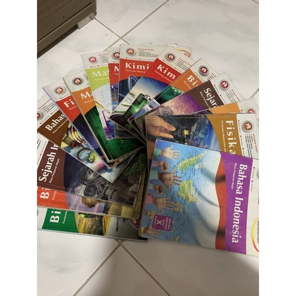 LKS PR INTAN PARIWARA KELAS 10 matematika, bahasa indonesia,sejarah,kimia,biologi,fisika BEKAS